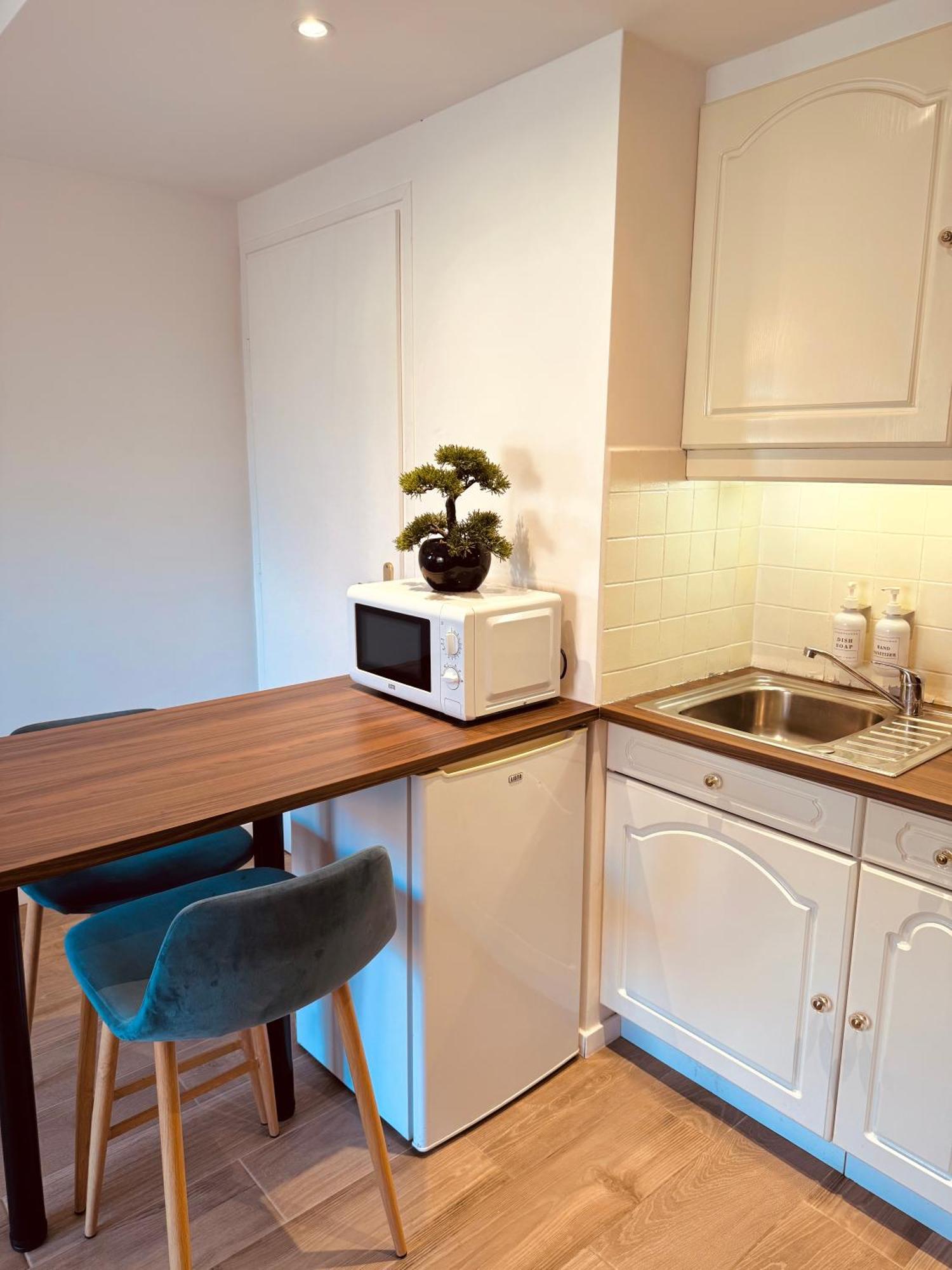 Claelle Appartment - 200M Beach Mandelieu Buitenkant foto
