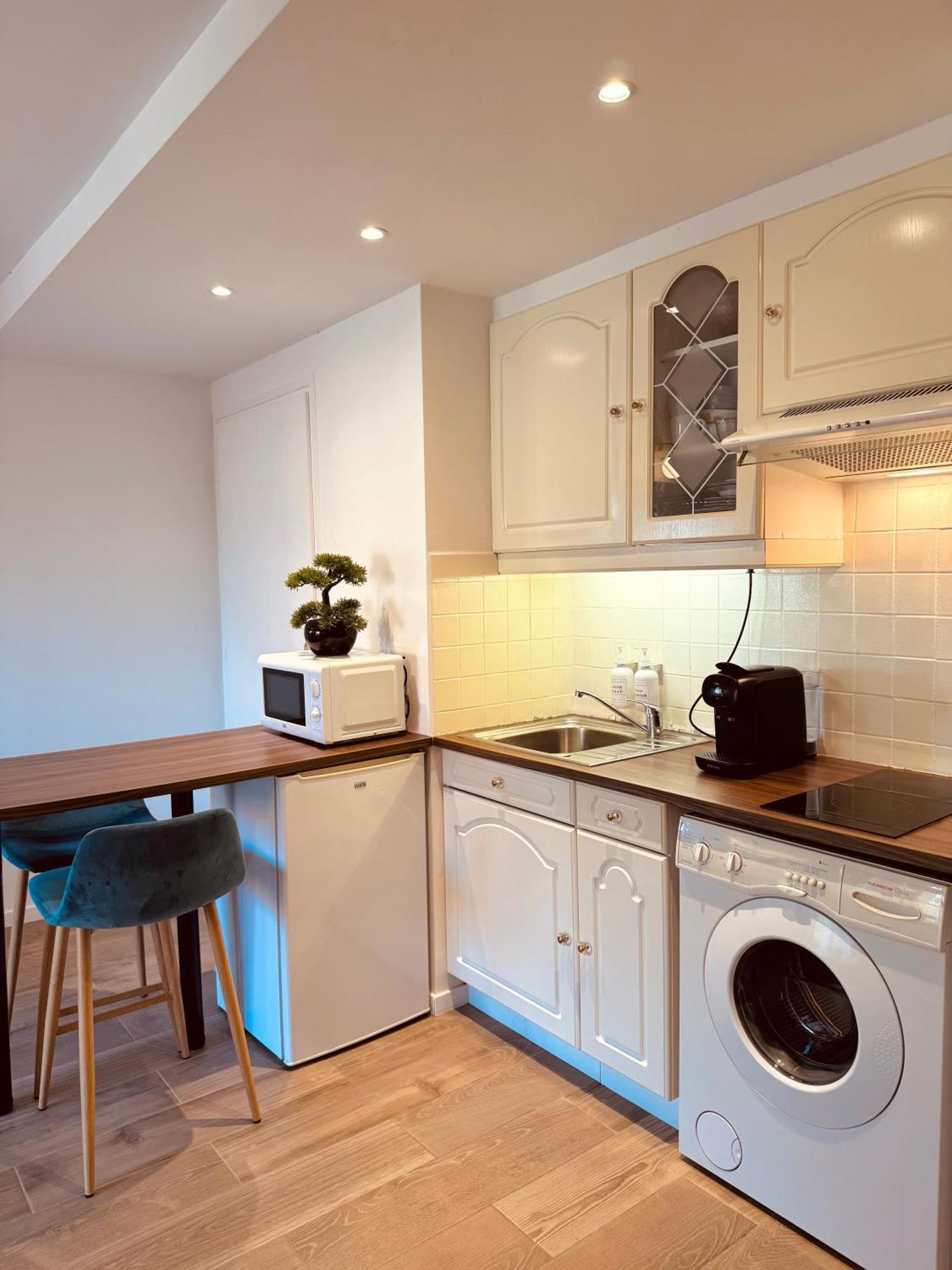 Claelle Appartment - 200M Beach Mandelieu Buitenkant foto