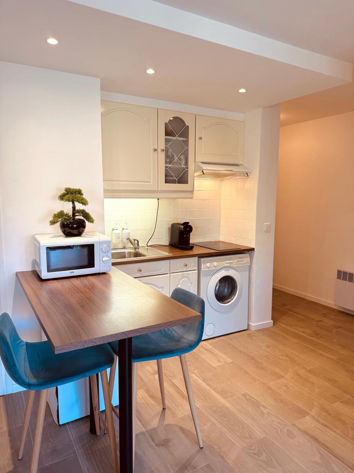 Claelle Appartment - 200M Beach Mandelieu Buitenkant foto